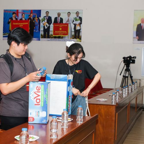 Dễ Dàng Cá Nhân Hóa và In Ấn Logo