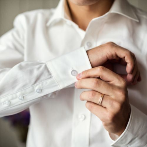 Áo Sơ Mi – Biểu Tượng Của Sự Lịch Thiệp