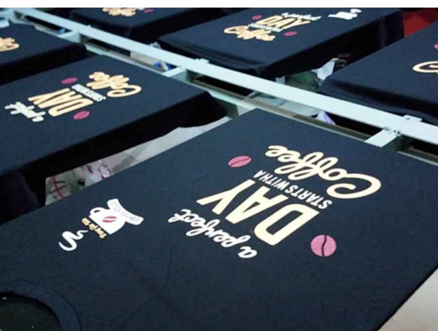 in lụa trên áo thun đồng phục